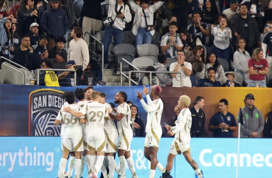 Ryan Hollingshead's Last-Minute Goal Earns LAFC a Draw Against San Diego FC