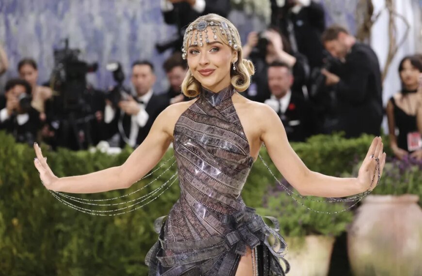 Sabrina Carpenter Wears a Unique Dress Made from Film Reels of Her Favorite Movie at the Met Gala