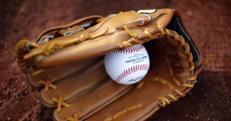 Santa Margarita Dominates in Playoff Game with Eight Home Runs in 19-1 Win