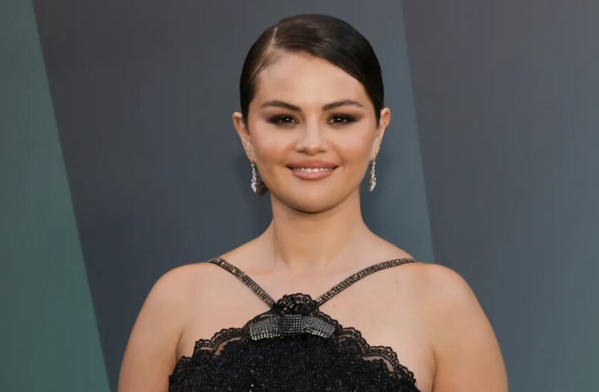 Selena Gomez's Cozy Indoor-Outdoor Slippers Perfect for Spring Now Available on Amazon