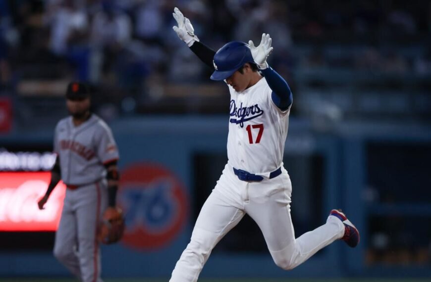 Shohei Ohtani Hits a Home Run, but the Dodgers Fall to the Giants