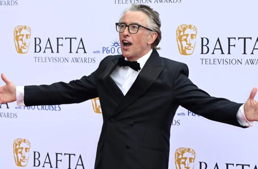 Steve Coogan Shares Insights on His Role in 'The White Lotus' and Helena Bonham Carter's Departure