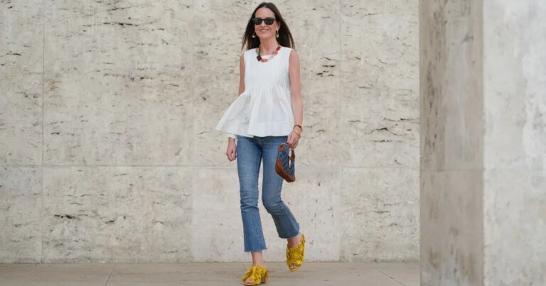 Stylish Spring Tops That Fit Perfectly for Women Over 40 Who Are 5'3”