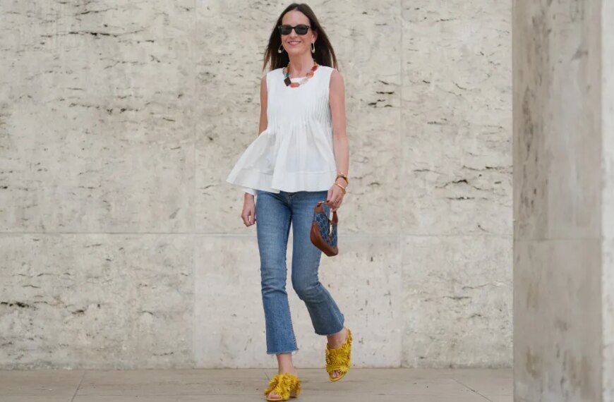 Stylish Spring Tops That Fit Perfectly for Women Over 40 Who Are 5'3”