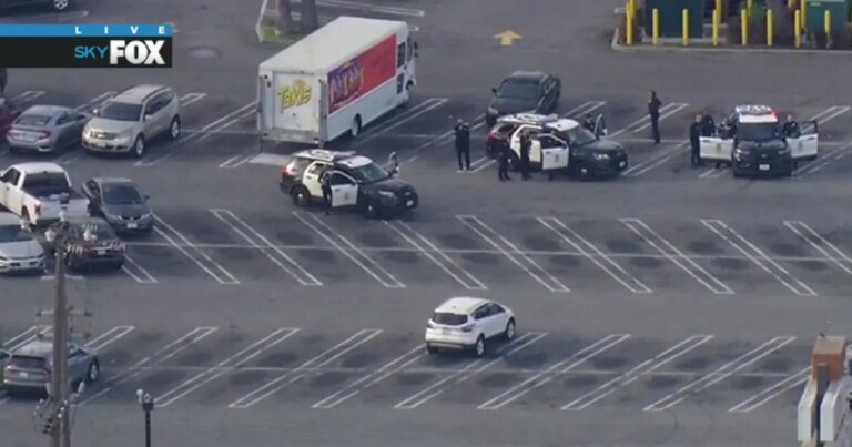 Suspect in Standoff with LAPD at South Los Angeles Shopping Center