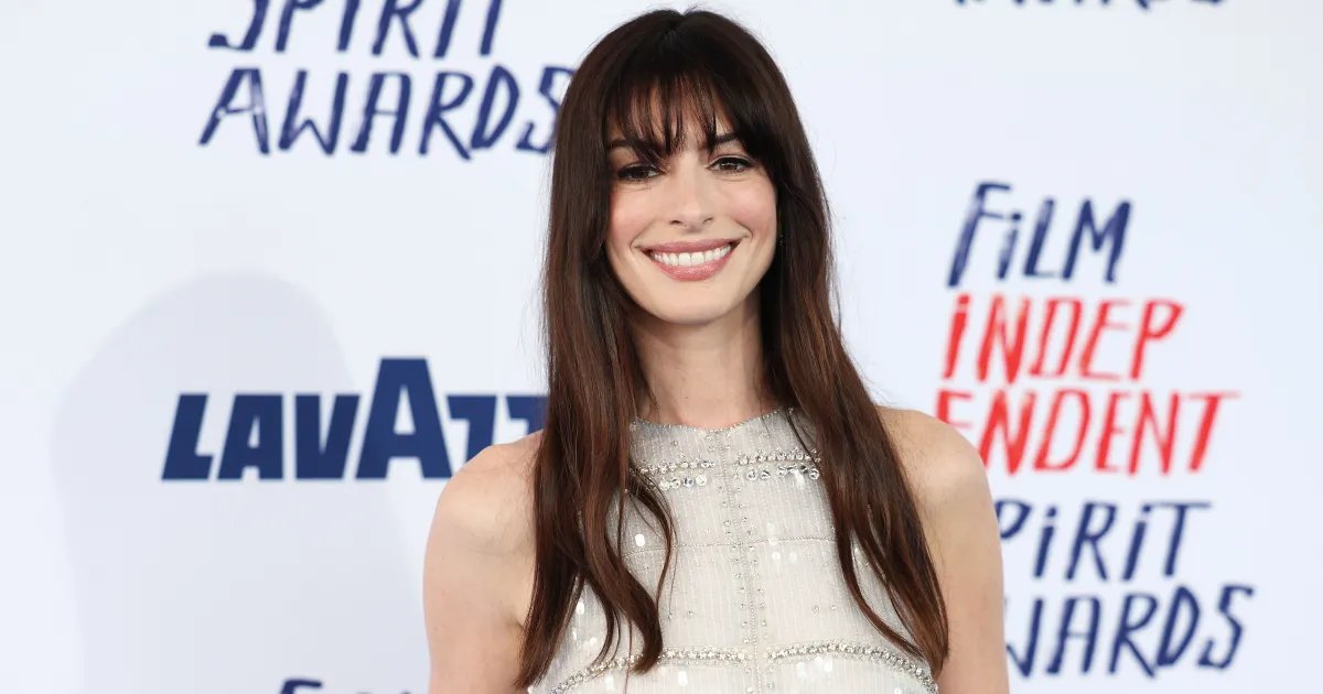 You Can Still Find Anne Hathaway’s Classic Levi’s Jeans on Amazon